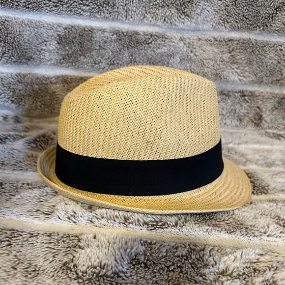 Fedora - Picture 5 of 6